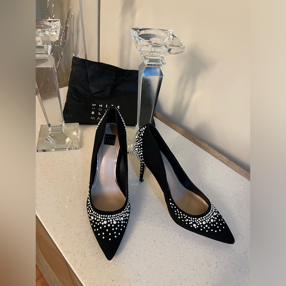 NEW W DUST BAGS White House Black Market Black Velvet With Pearls Heels Pumps 9M